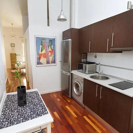 Apartment C38 - Nice Studio Close To Teatro Cervantes Malaga