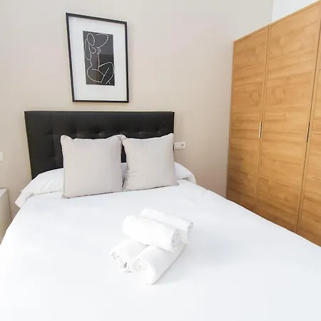 Apartment C38 - Nice Studio Close To Teatro Cervantes Malaga